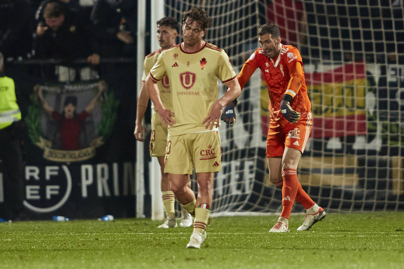 La derrota del Real Murcia frente al Castellón, en imágenes