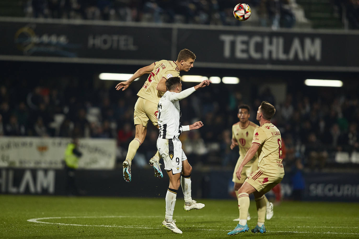 La derrota del Real Murcia frente al Castellón, en imágenes