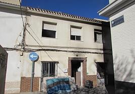 Estado de la casa tras el inicio de las obras de limpieza.