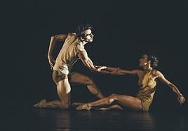 Ion Agirretxe y Cristina Casa, de la Compañía Nacional de Danza.