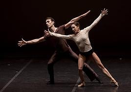 Ion Agirretxe y Cristina Casa, de la Compañía Nacional de Danza.