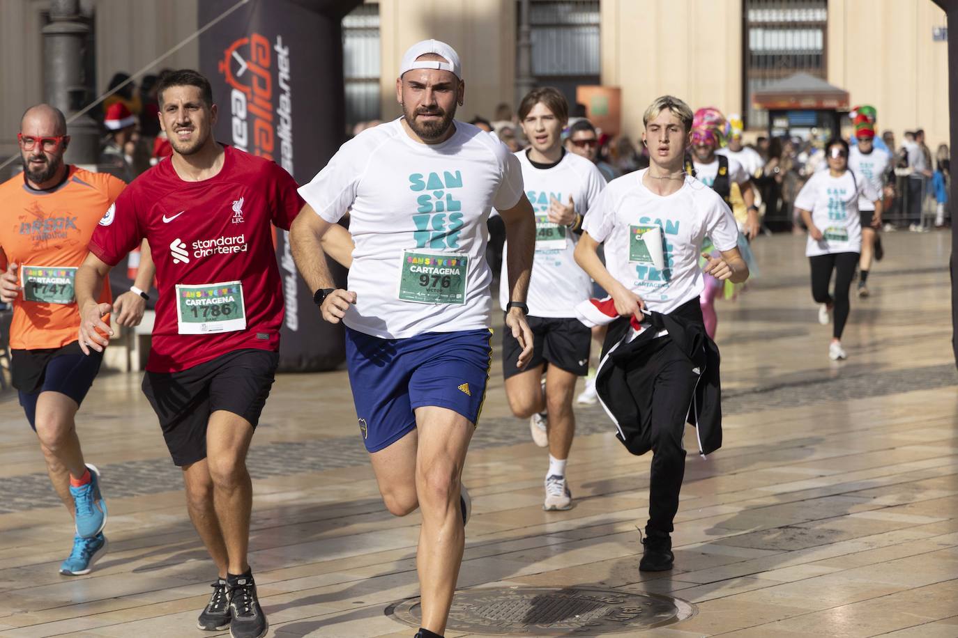 La llegada de la carrera San Silvestre 2023, en imágenes