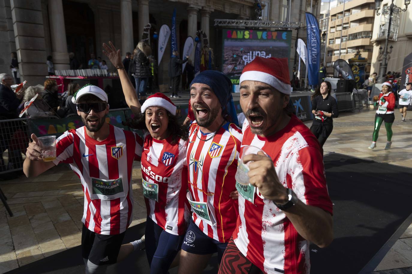 La llegada de la carrera San Silvestre 2023, en imágenes