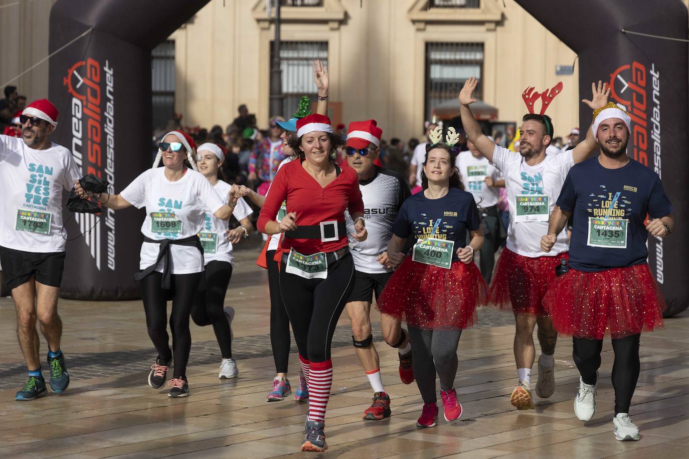 La llegada de la carrera San Silvestre 2023, en imágenes