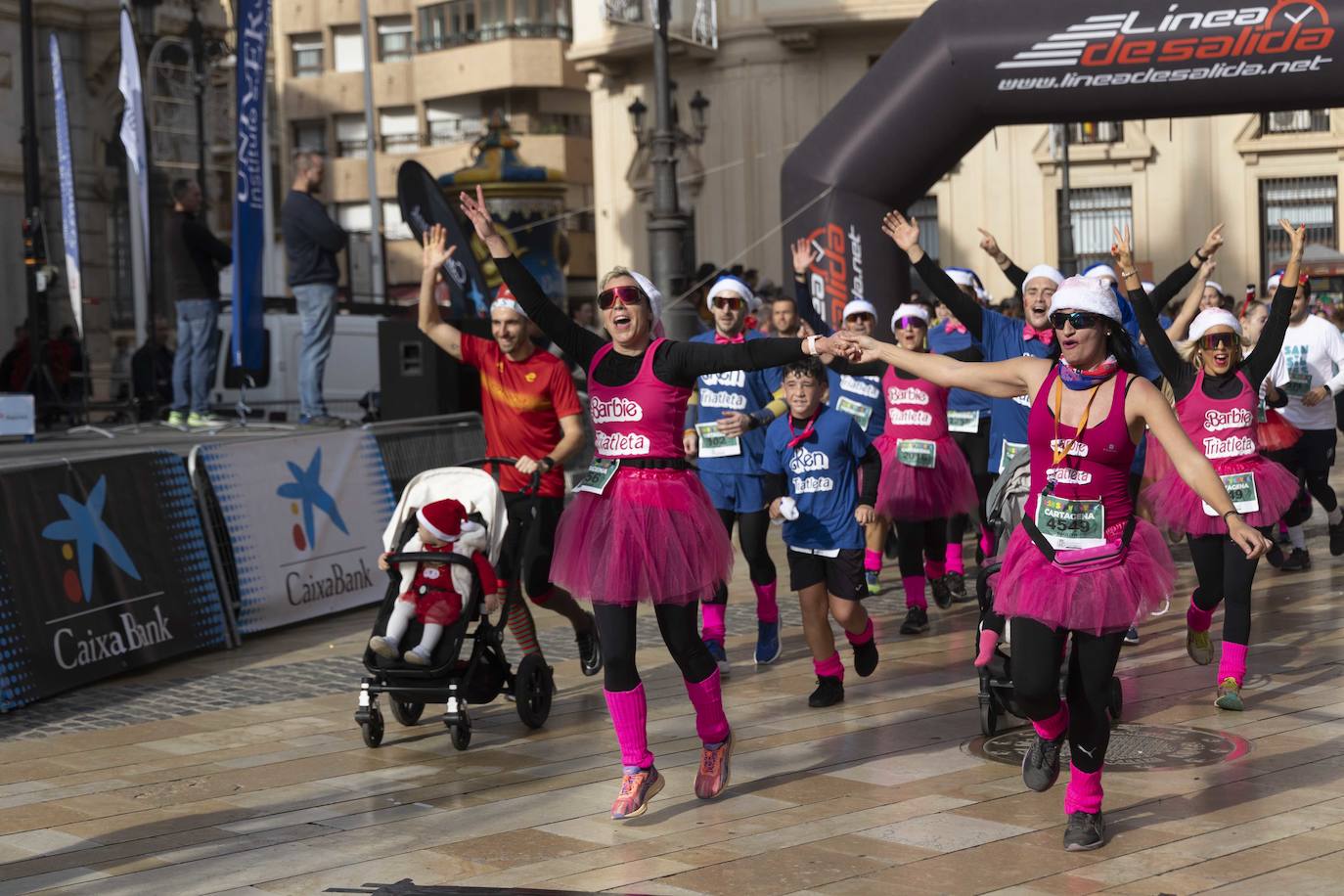 La llegada de la carrera San Silvestre 2023, en imágenes