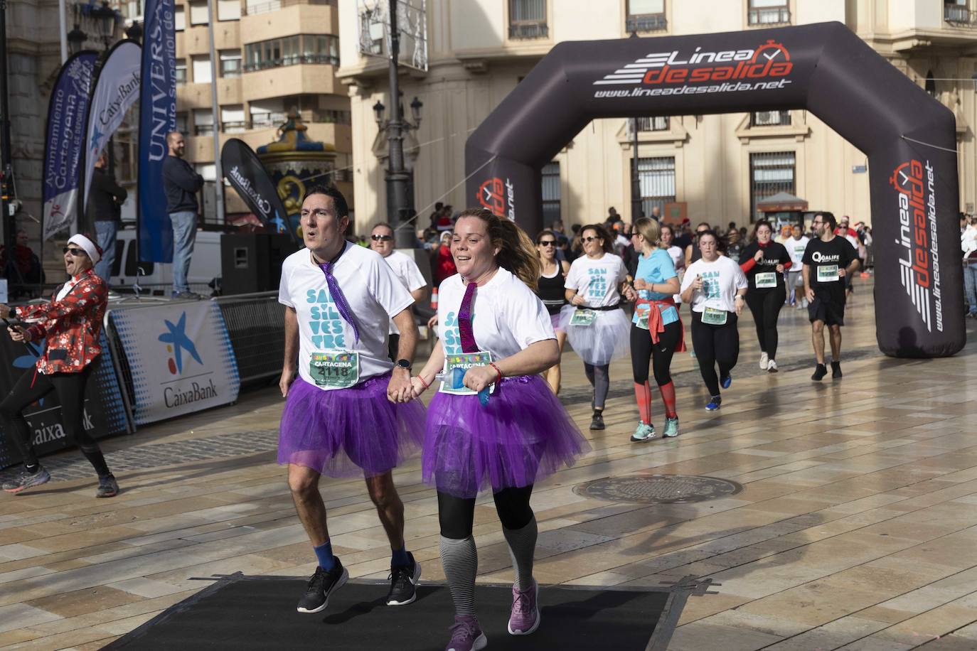 La llegada de la carrera San Silvestre 2023, en imágenes