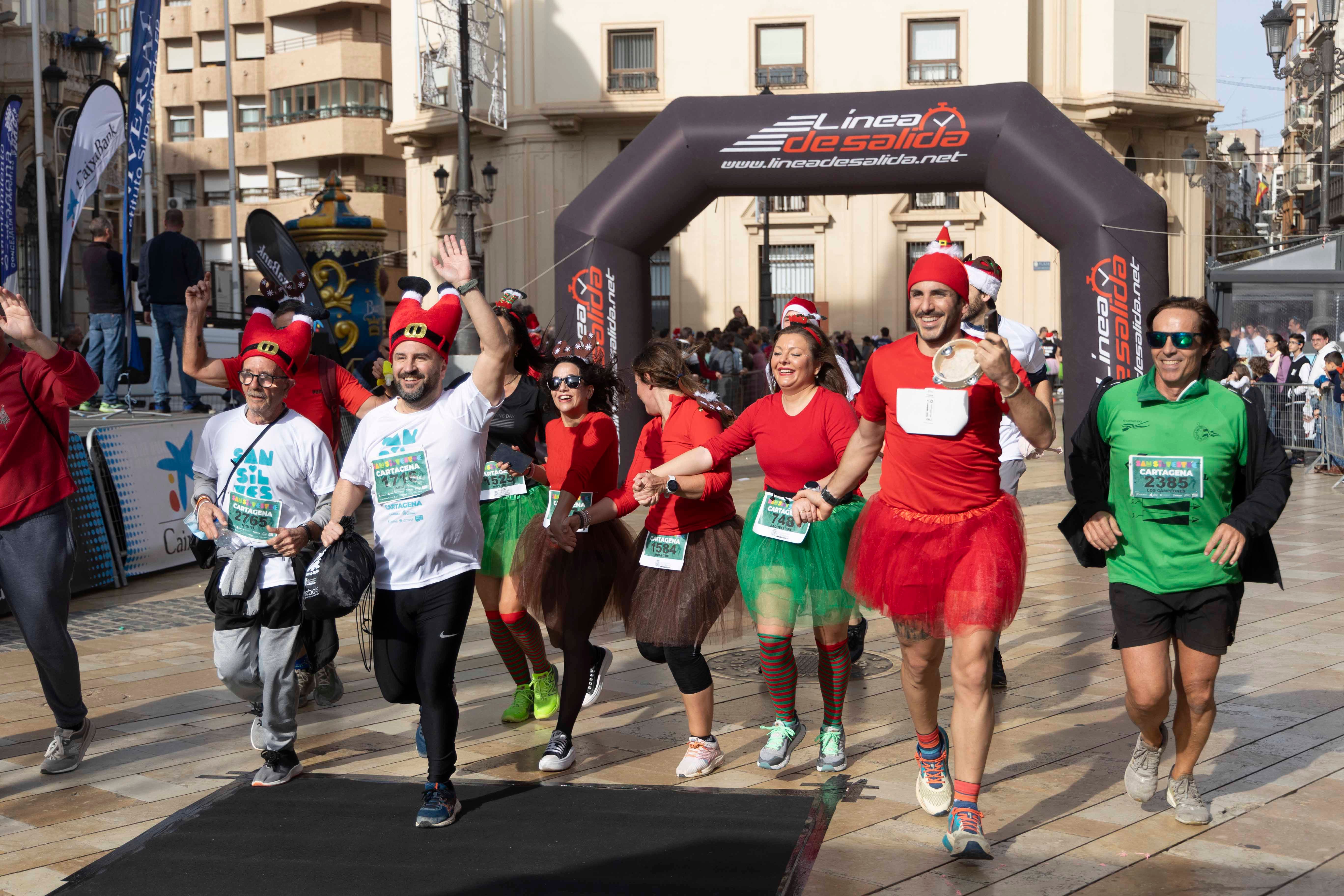 Los disfraces de la San Silvestre de Cartagena 2023, en imágenes