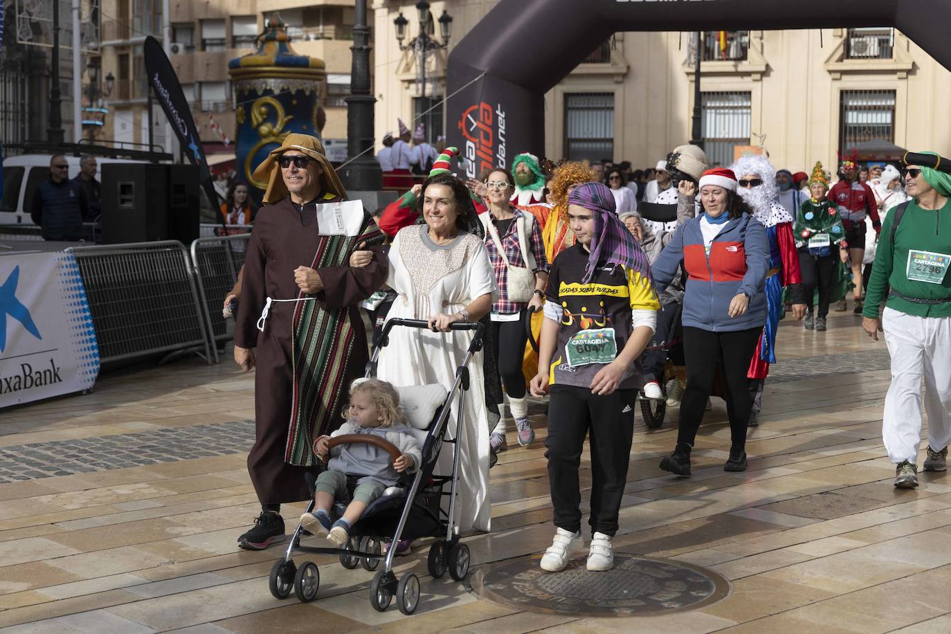 La llegada de la carrera San Silvestre 2023, en imágenes