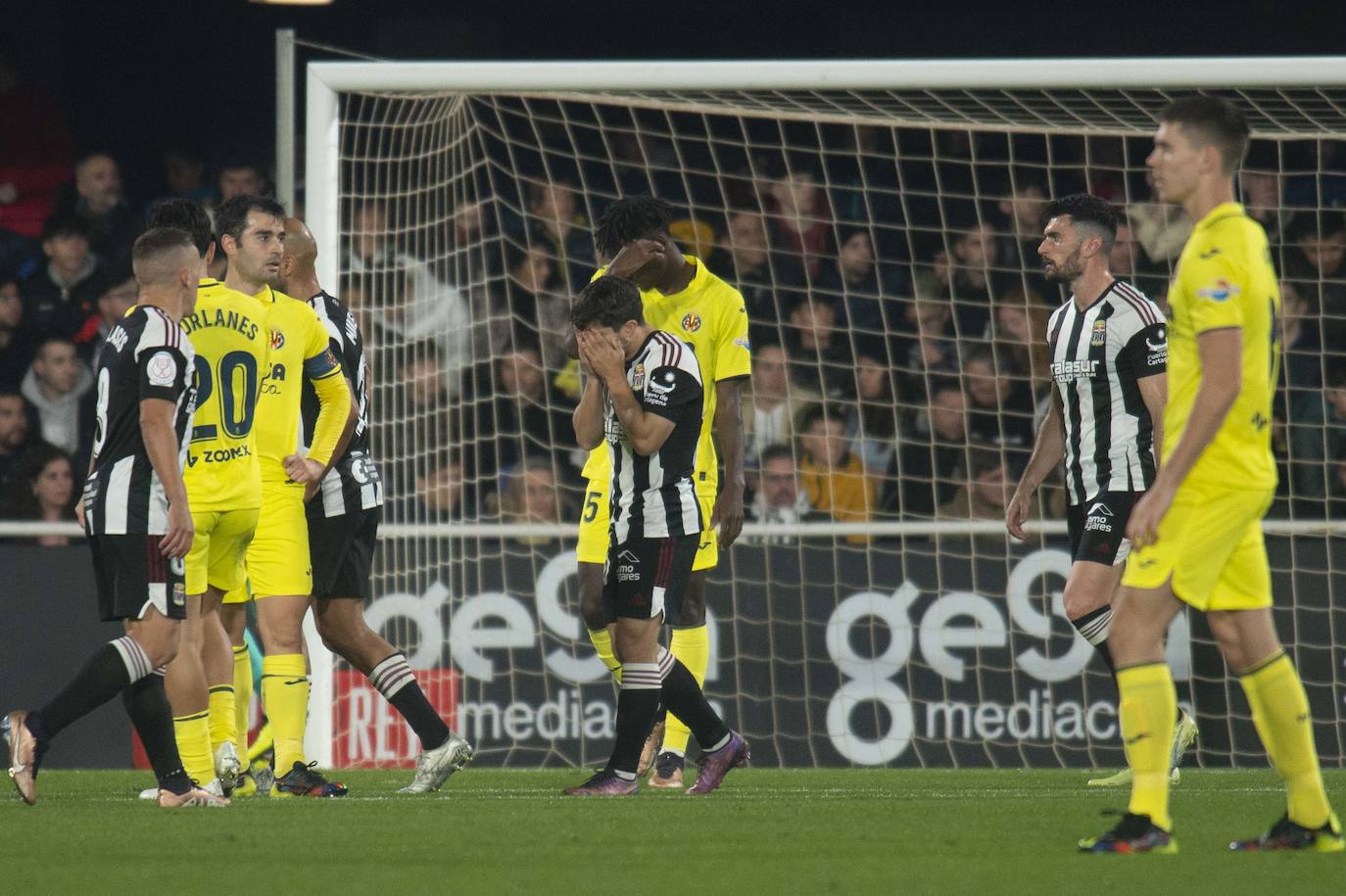 Fotos: La derrota del Cartagena frente al Villarreal, en imágenes