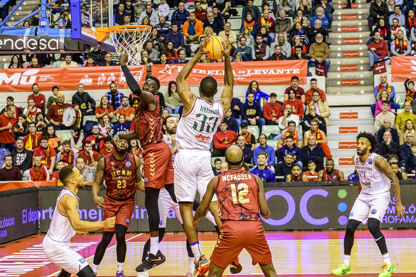 Fotos: La victoria del UCAM Murcia frente al Pinar, en imágenes