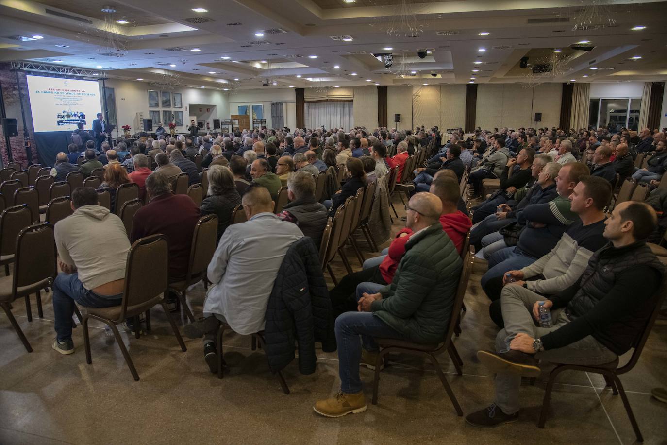 Fotos: Asamblea de agricultores del Campo de Cartagena