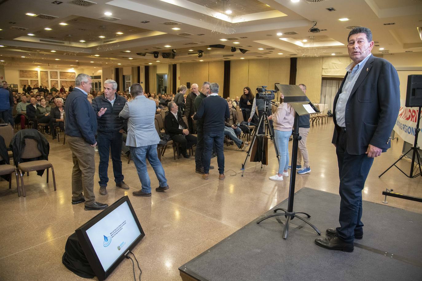 Fotos: Asamblea de agricultores del Campo de Cartagena