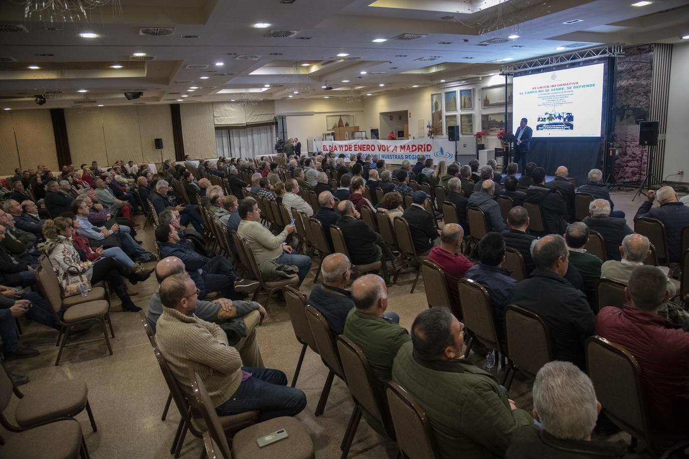 Fotos: Asamblea de agricultores del Campo de Cartagena