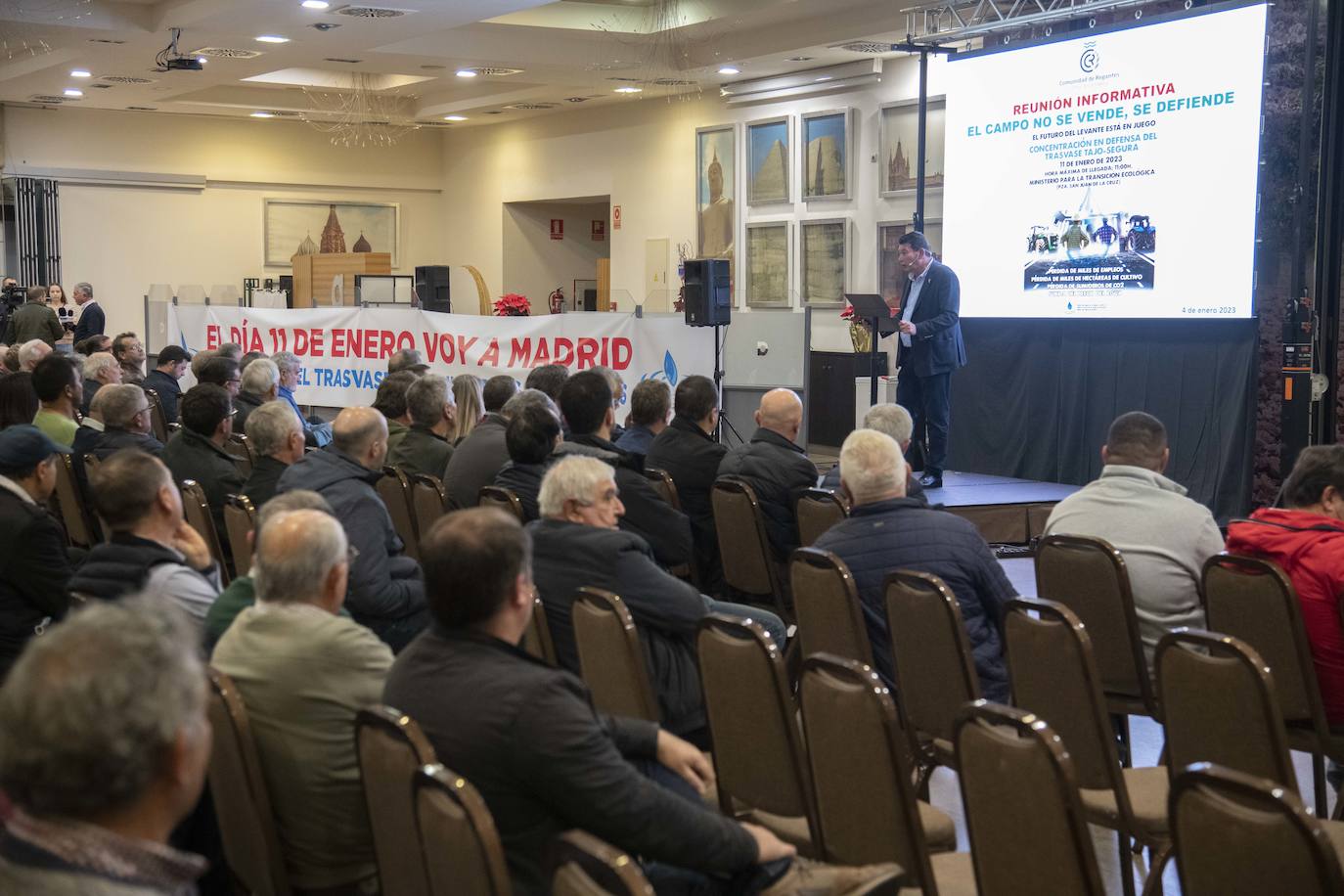 Fotos: Asamblea de agricultores del Campo de Cartagena