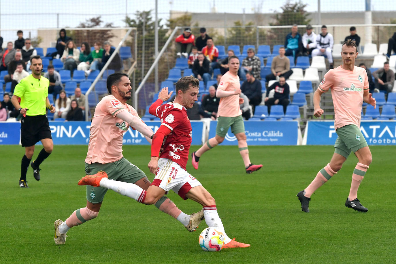 Fotos: El Real Murcia cae ante el Werder Bremen alemán (2-0)