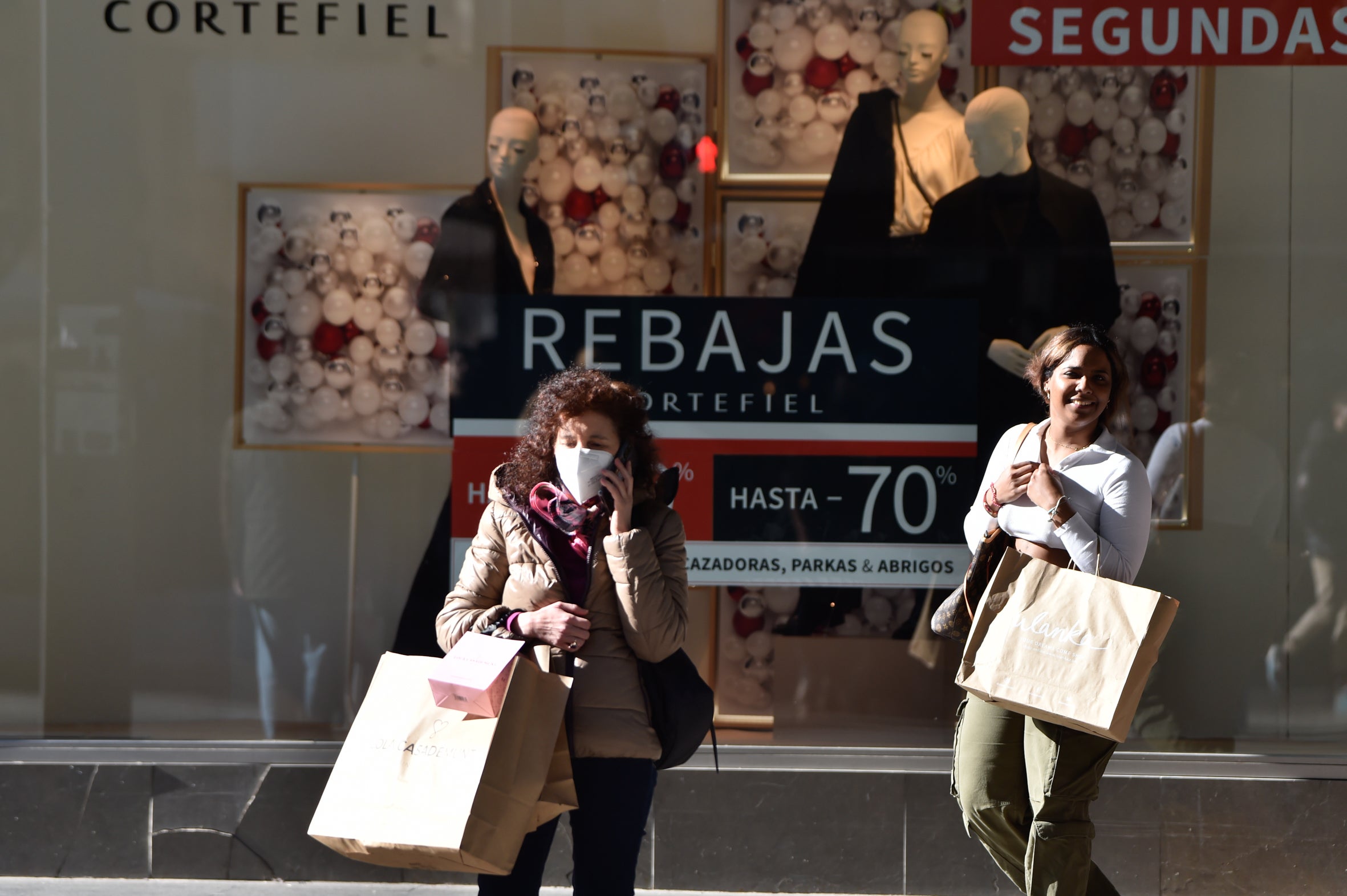 Fotos: Las rebajas «diluidas» por los descuentos llenan tiendas y centros comerciales de Murcia