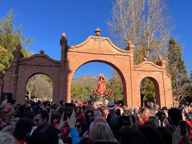 Fotos: La Patrona de Totana regresa a su santuario acompañada por unas 15.000 personas