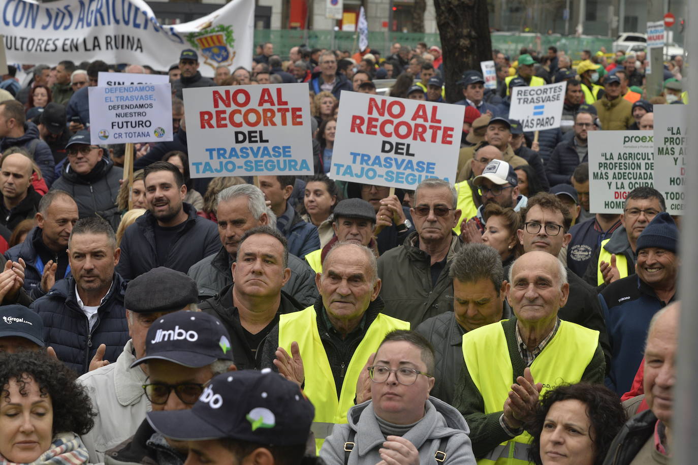 Fotos: La protesta contra el recorte del Trasvase Tajo-Segura, en imágenes
