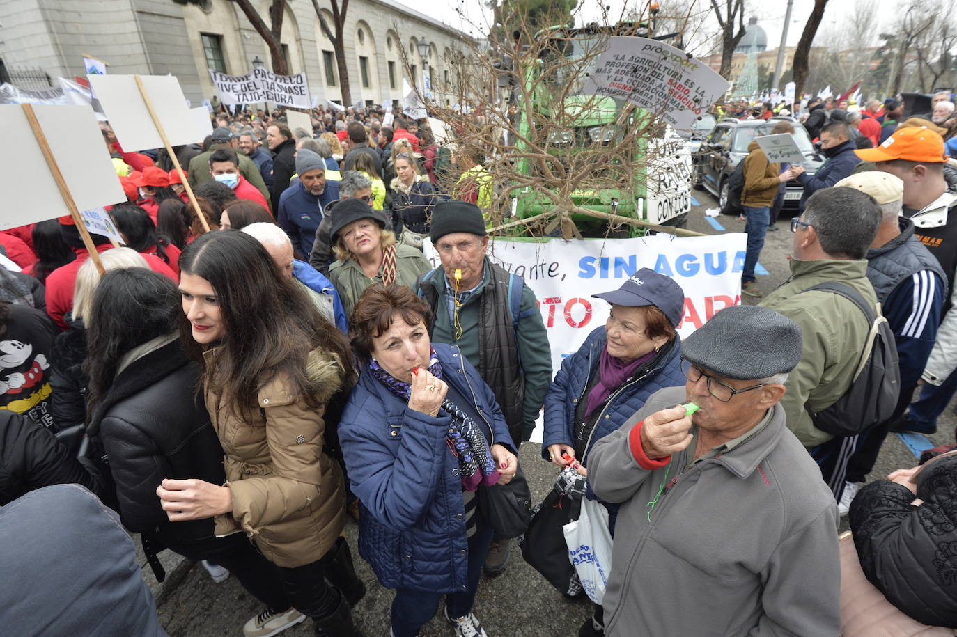 Fotos: La protesta contra el recorte del Trasvase Tajo-Segura, en imágenes