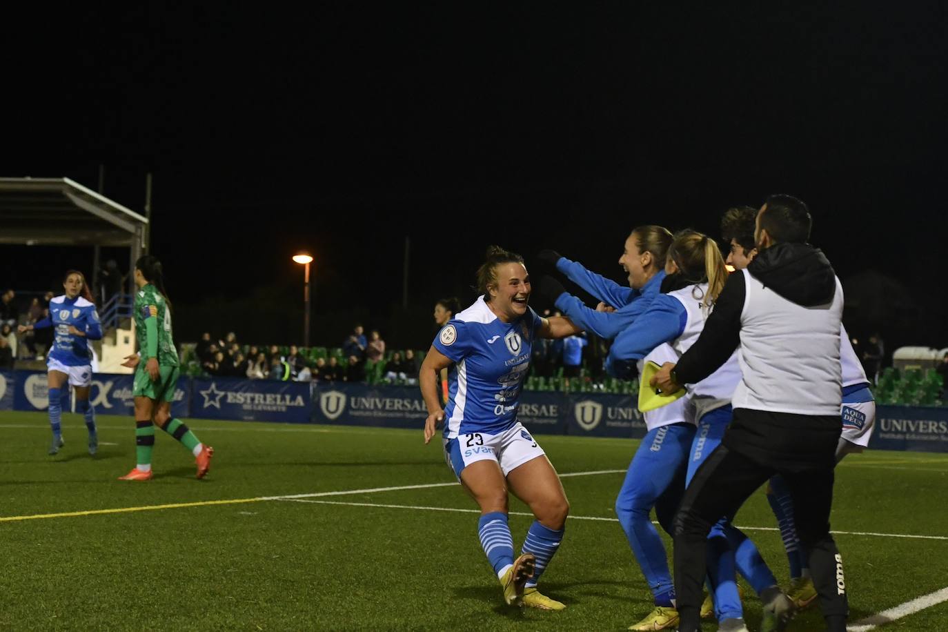 Fotos: Las imágenes del partido Alhama-Levante (5-3)