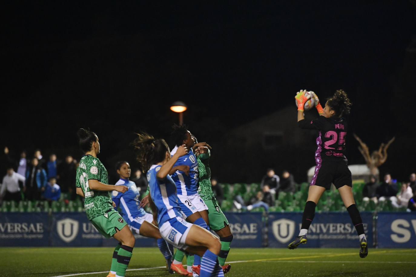 Fotos: Las imágenes del partido Alhama-Levante (5-3)