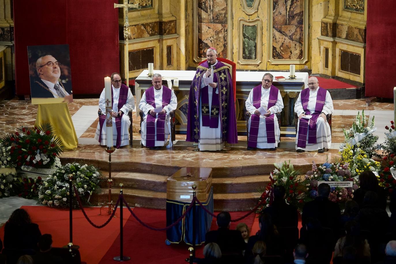 Fotos: El último adiós a José Luis Mendoza, en imágenes