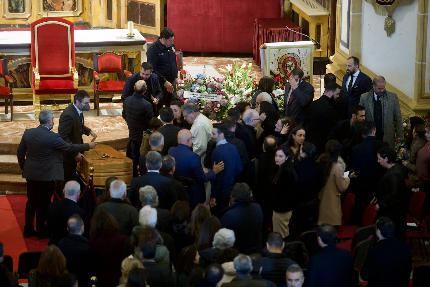 Fotos: El último adiós a José Luis Mendoza, en imágenes