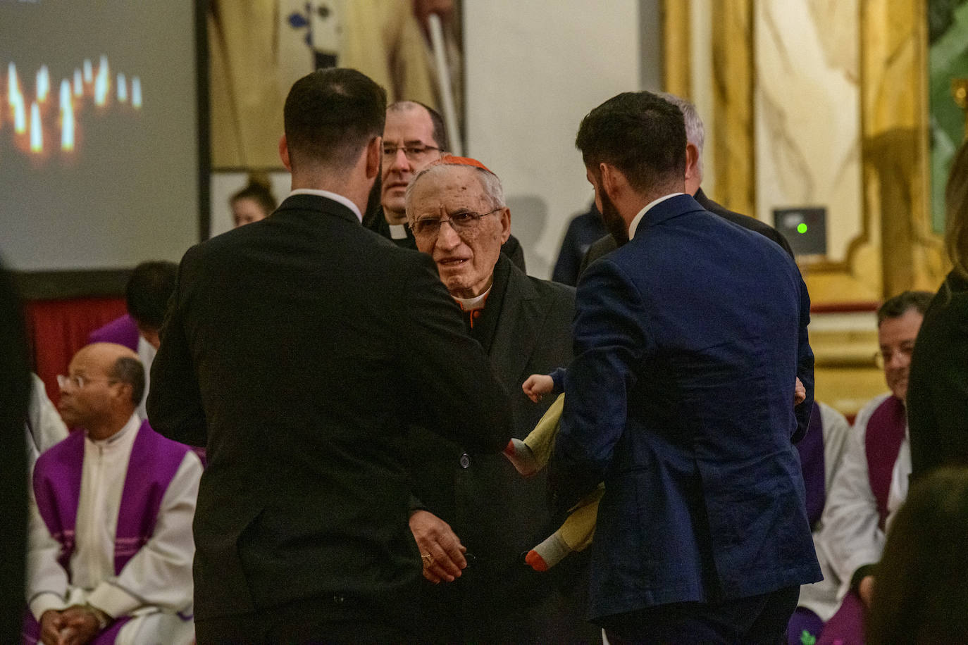 Fotos: Multitudinario adiós a José Luis Mendoza