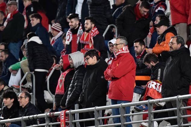 Fotos: Búscate en las gradas del Enrique Roca en la victoria del Real Murcia