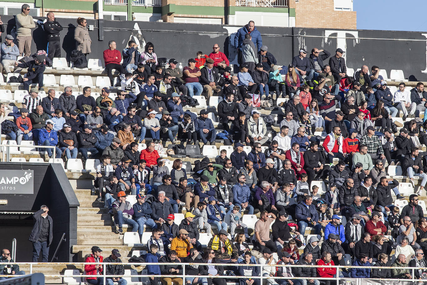 Fotos: Búscate en las gradas del Cartagonova en el partido ante el Tenerife