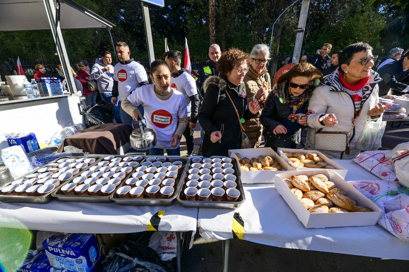 Fotos: La protesta de los vecinos contra el Plan de Movilidad en el centro de Murcia, en imágenes