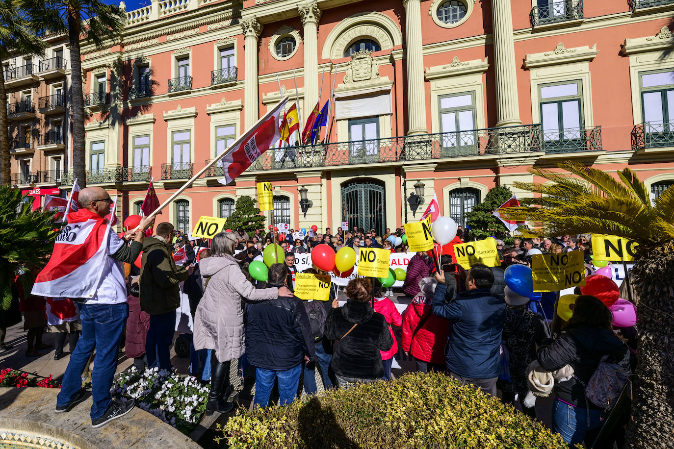 Fotos: La protesta de los vecinos contra el Plan de Movilidad en el centro de Murcia, en imágenes