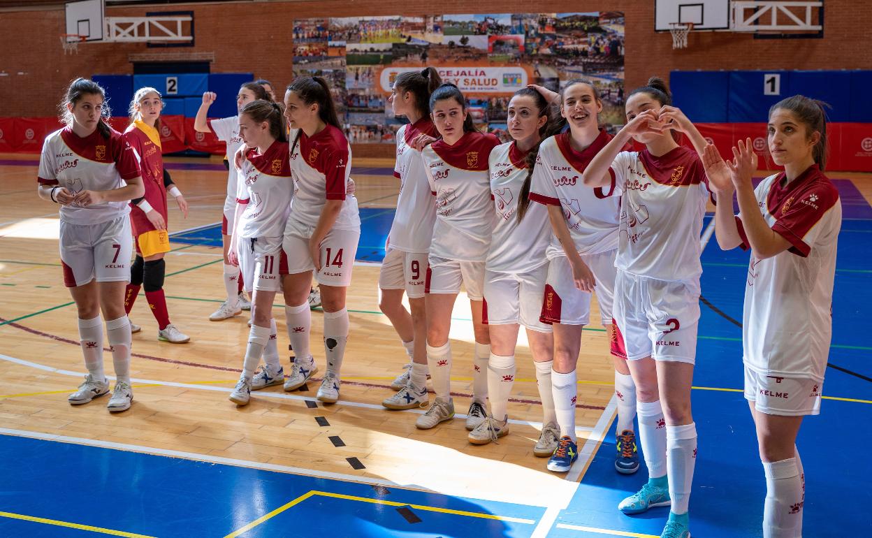 Las integrantes de la selección murciana femenina sub-19, tras perder en semifinales.