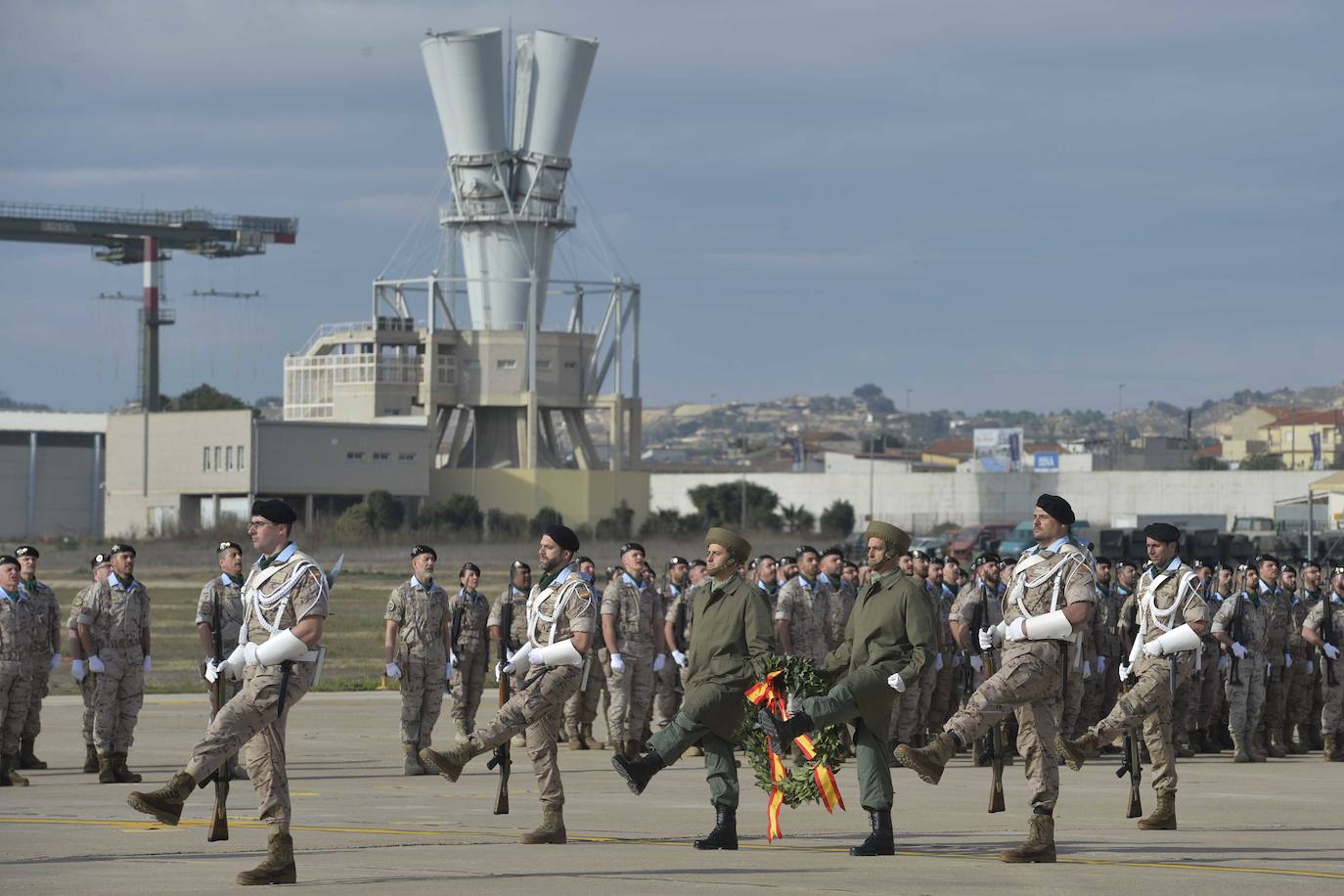 Fotos: 75º aniversario de la Escuela Militar de Paracaidismo Méndez Parada, en imágenes