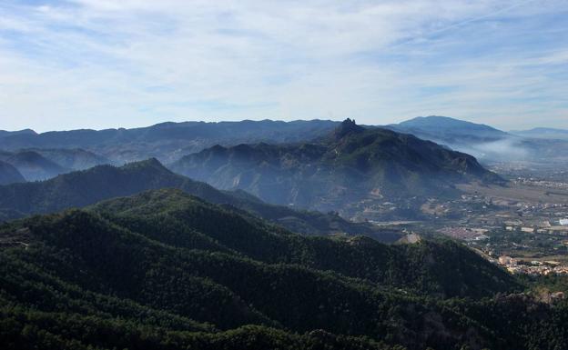 Lomas del monte Miravete en la Cordillera Sur de Murcia. 