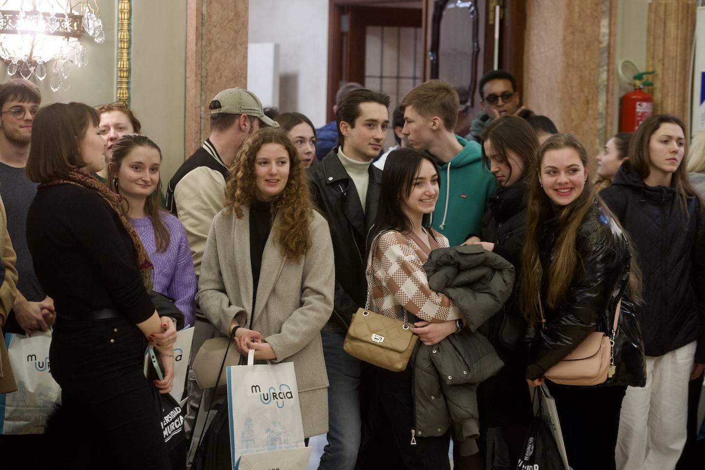 Fotos: Los &#039;erasmus&#039; visitan el Consistorio, en imágenes