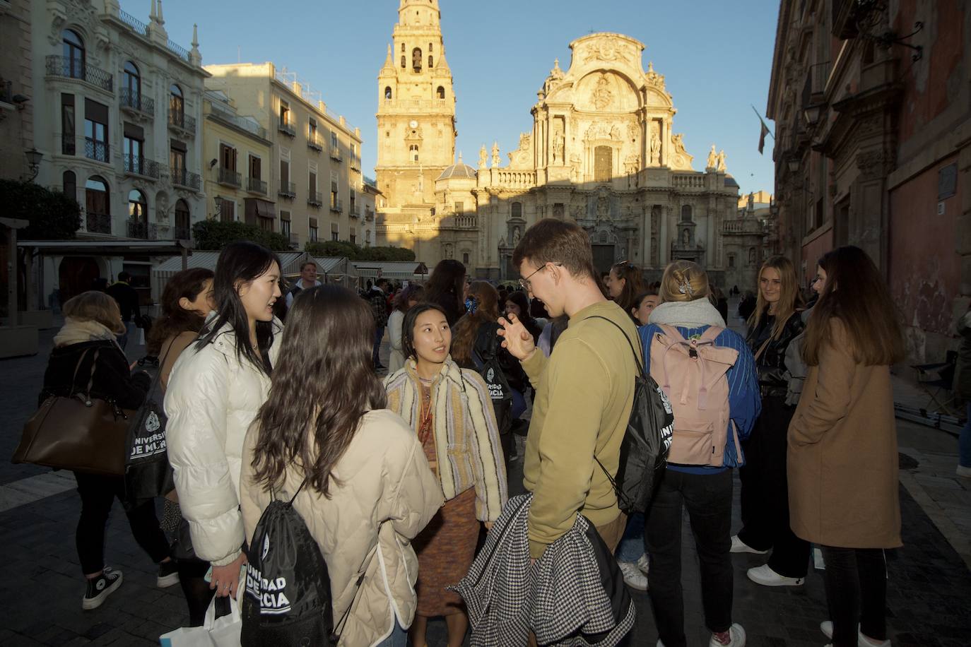Fotos: Los &#039;erasmus&#039; visitan el Consistorio, en imágenes