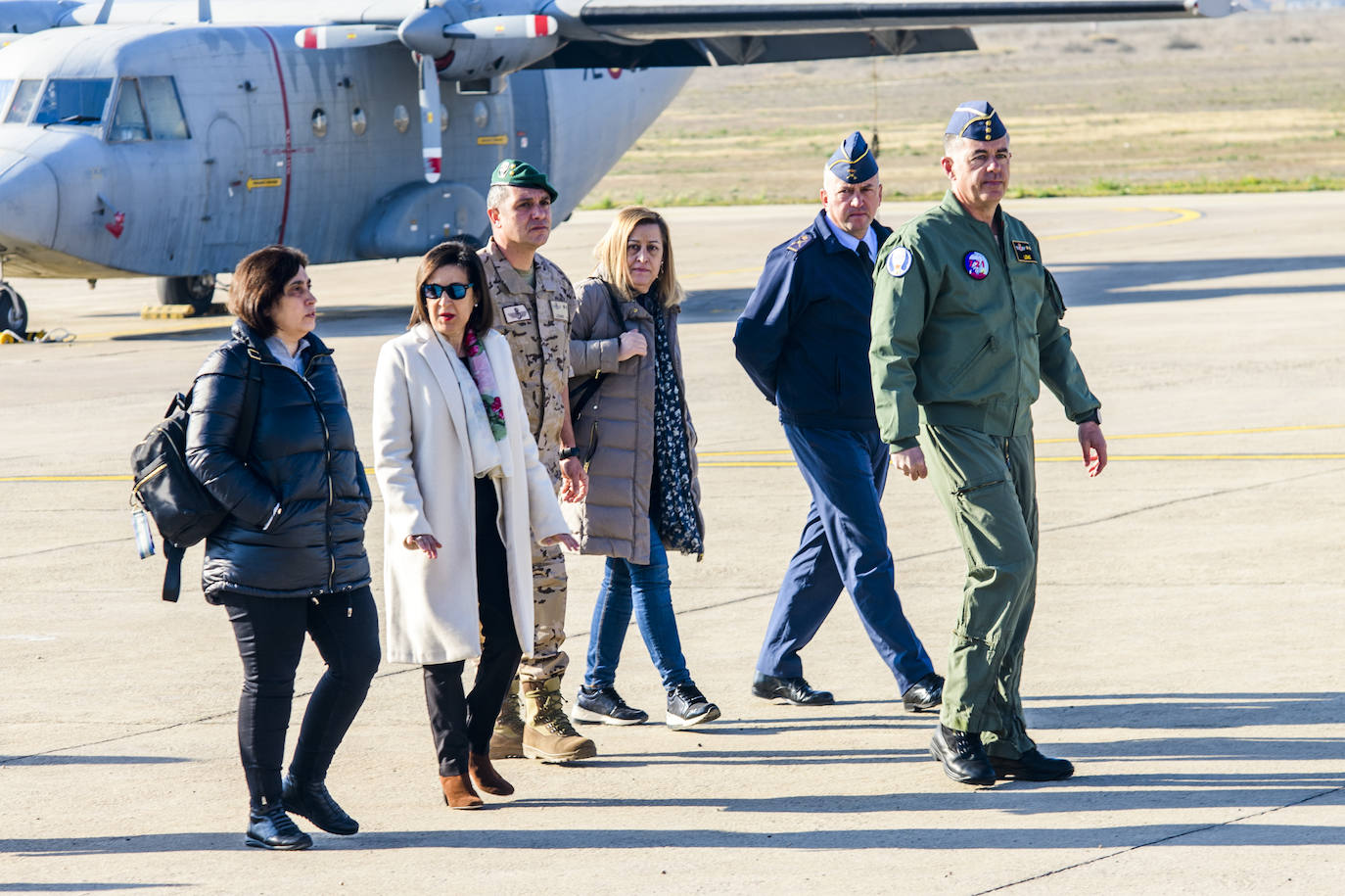 Fotos: La visita de la ministra Robles a la base aérea de Alcantarilla, en imágenes