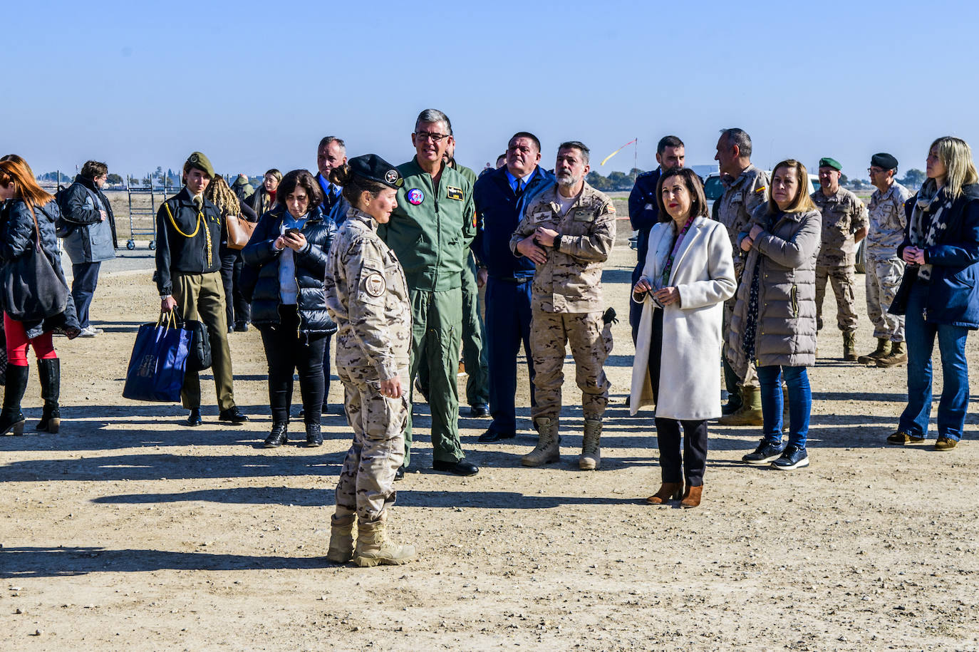Fotos: La visita de la ministra Robles a la base aérea de Alcantarilla, en imágenes
