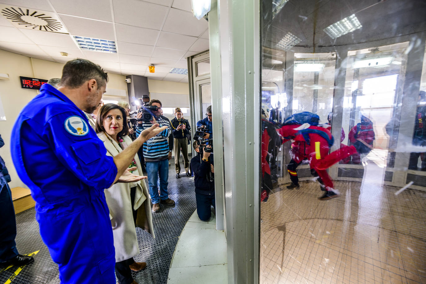 Fotos: La visita de la ministra Robles a la base aérea de Alcantarilla, en imágenes