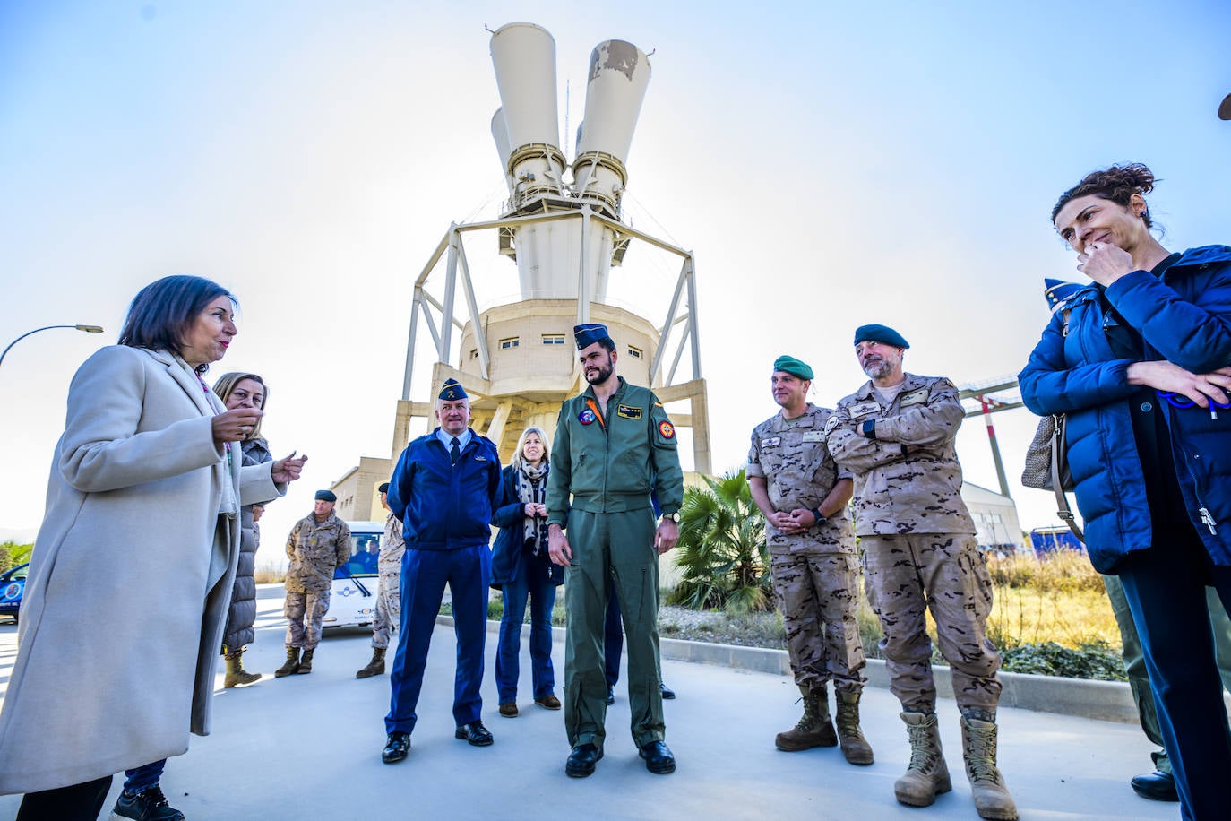 Fotos: La visita de la ministra Robles a la base aérea de Alcantarilla, en imágenes