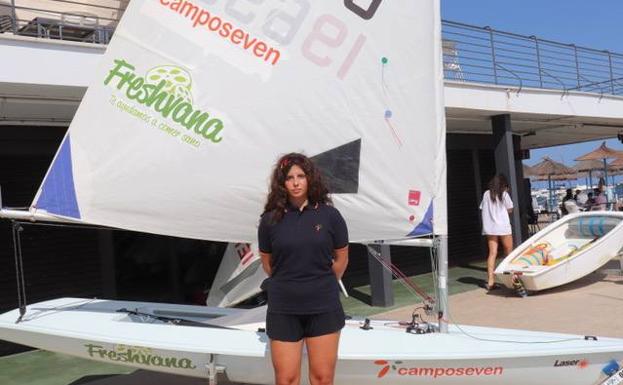 Subcampeona del mundo juvenil. María Martínez, regatista del Club de Regatas de Santiago de la Ribera. 