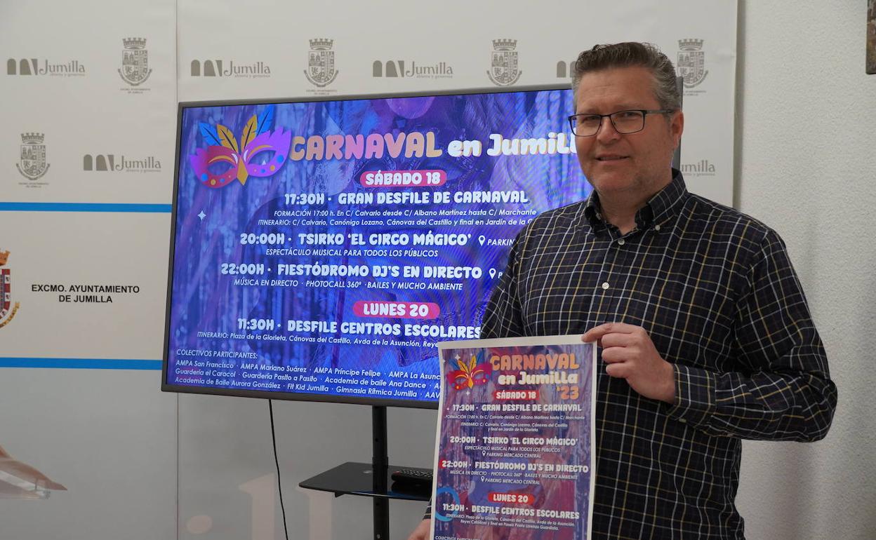 El edil de Festejos, José Antonio Jiménez, durante la presentación. 