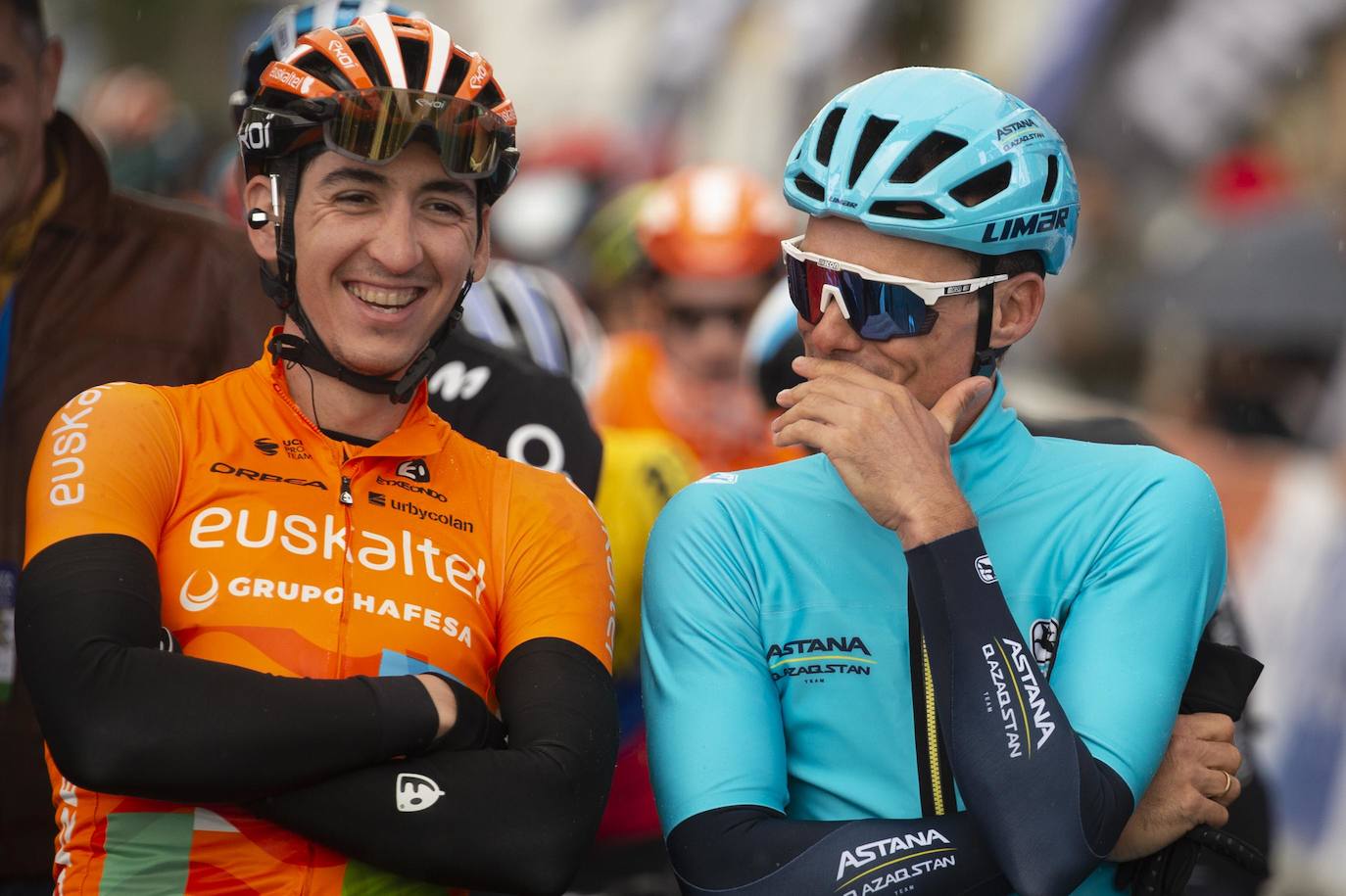 Fotos: Gotas de sudor, lluvia y barro en la Vuelta Ciclista a la Región de Murcia 2023