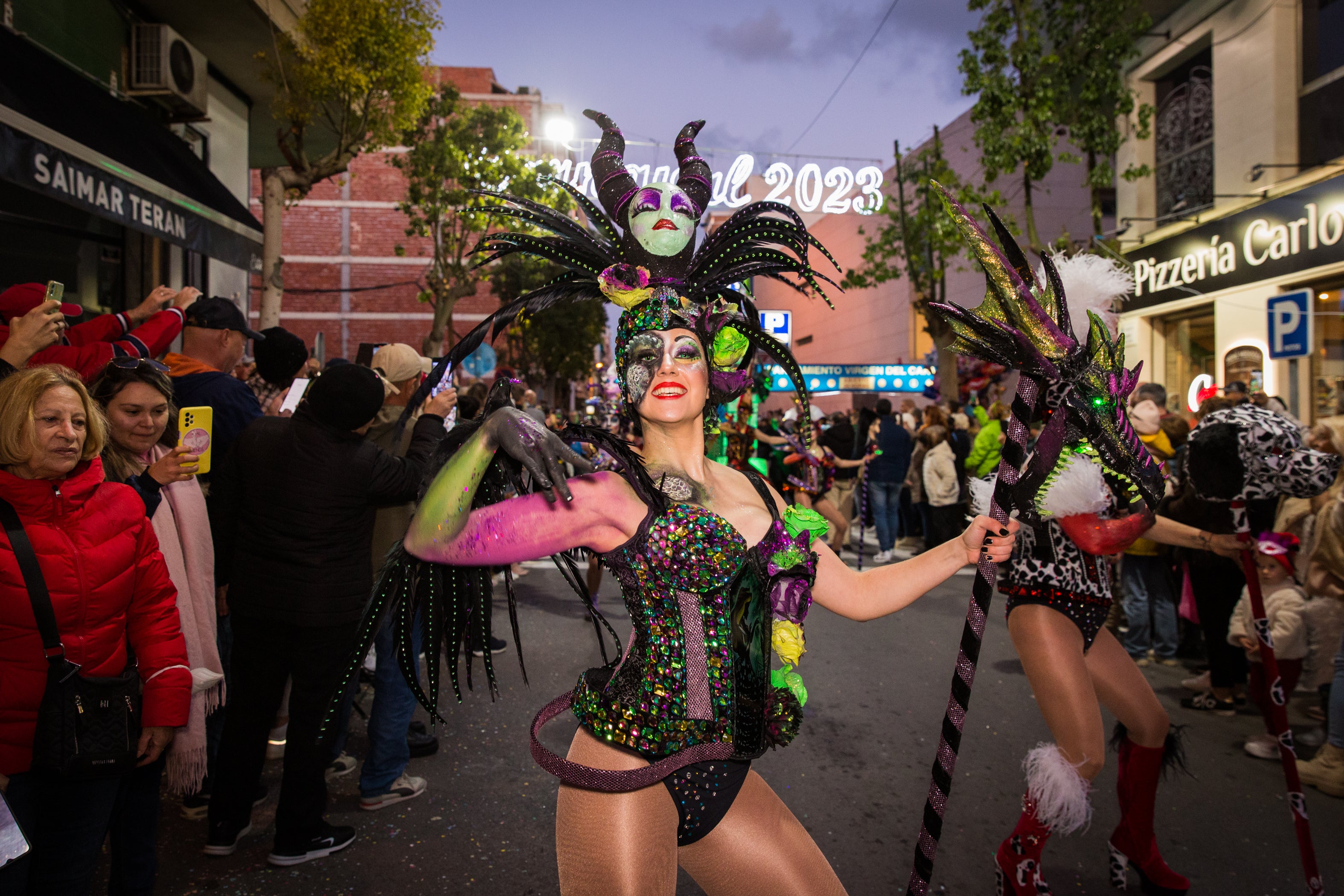 Fotos: Brillante estallido de color y buen baile del carnaval de Torrevieja