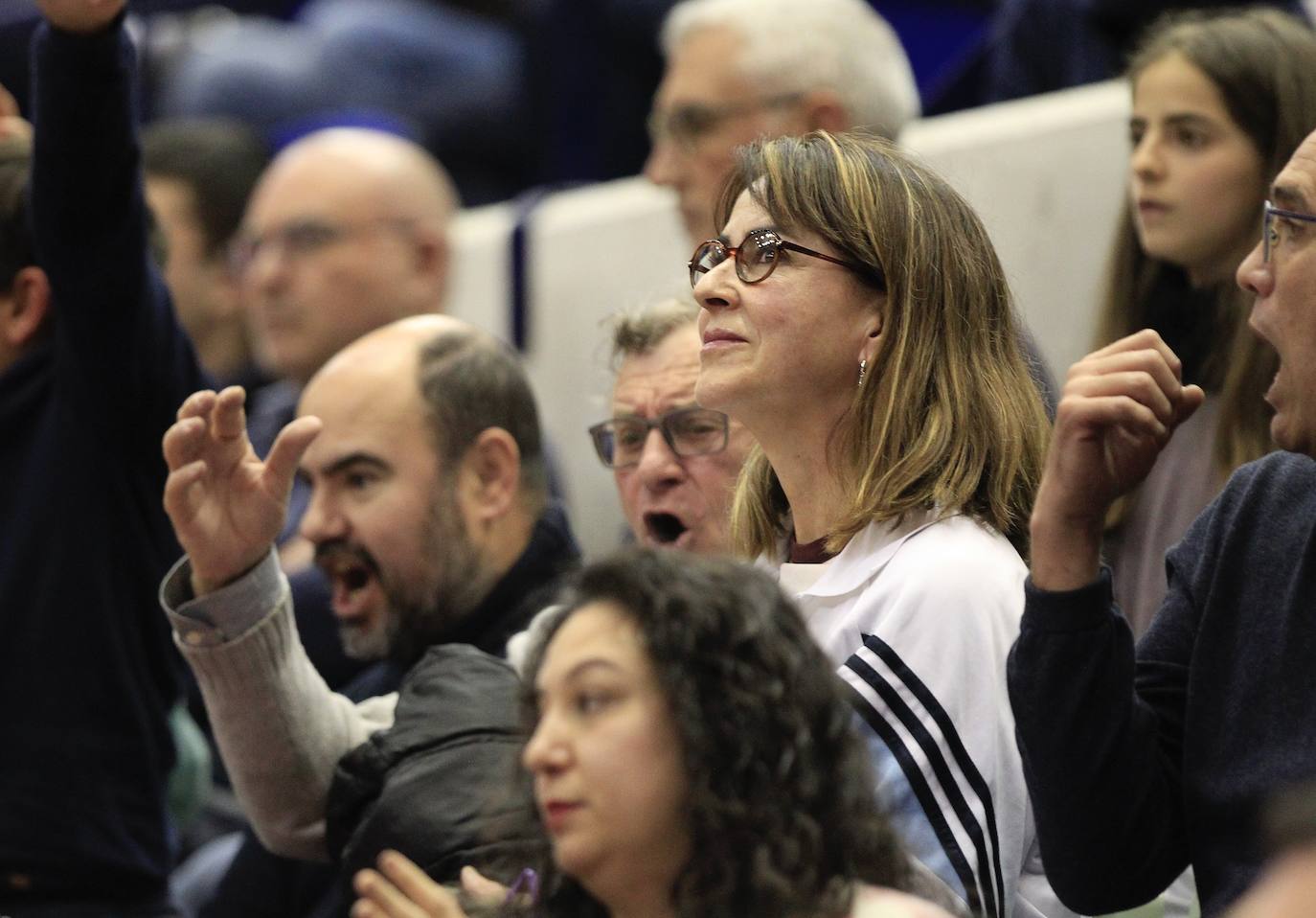 Fotos: Las imágenes del público en el UCAM-Real Madrid