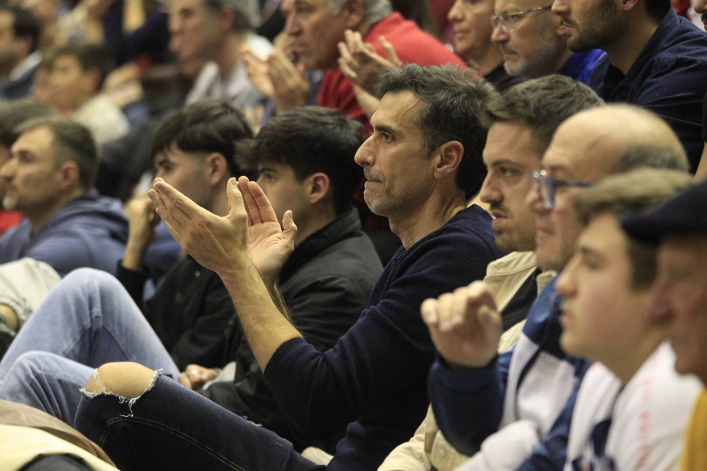 Fotos: Las imágenes del público en el UCAM-Real Madrid