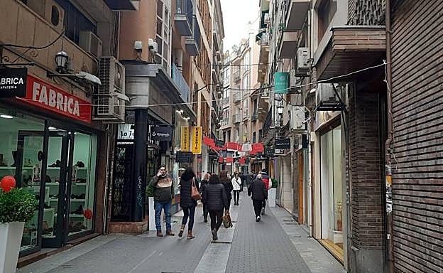 Imagen de la calle Sociedad de Murcia tomada este lunes por la mañana.