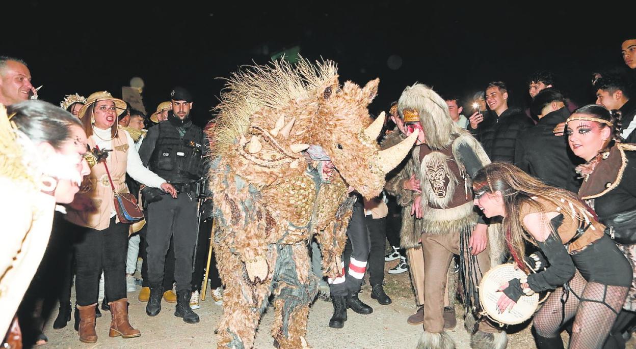 Suelta de la Mussona, anoche, desde el Castillo en Águilas. 