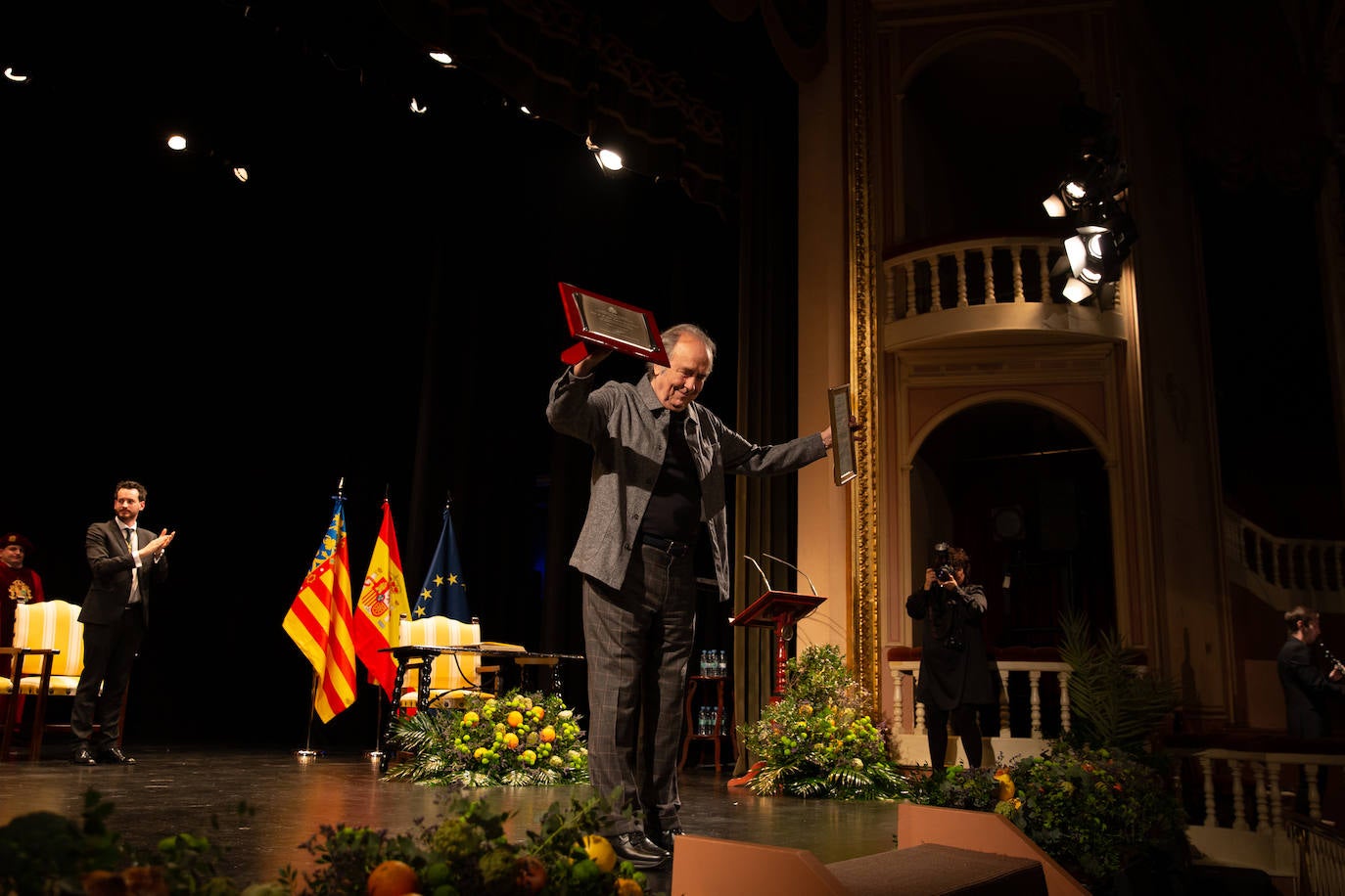 Fotos: Orihuela nombra Hijo Adoptivo a Serrat